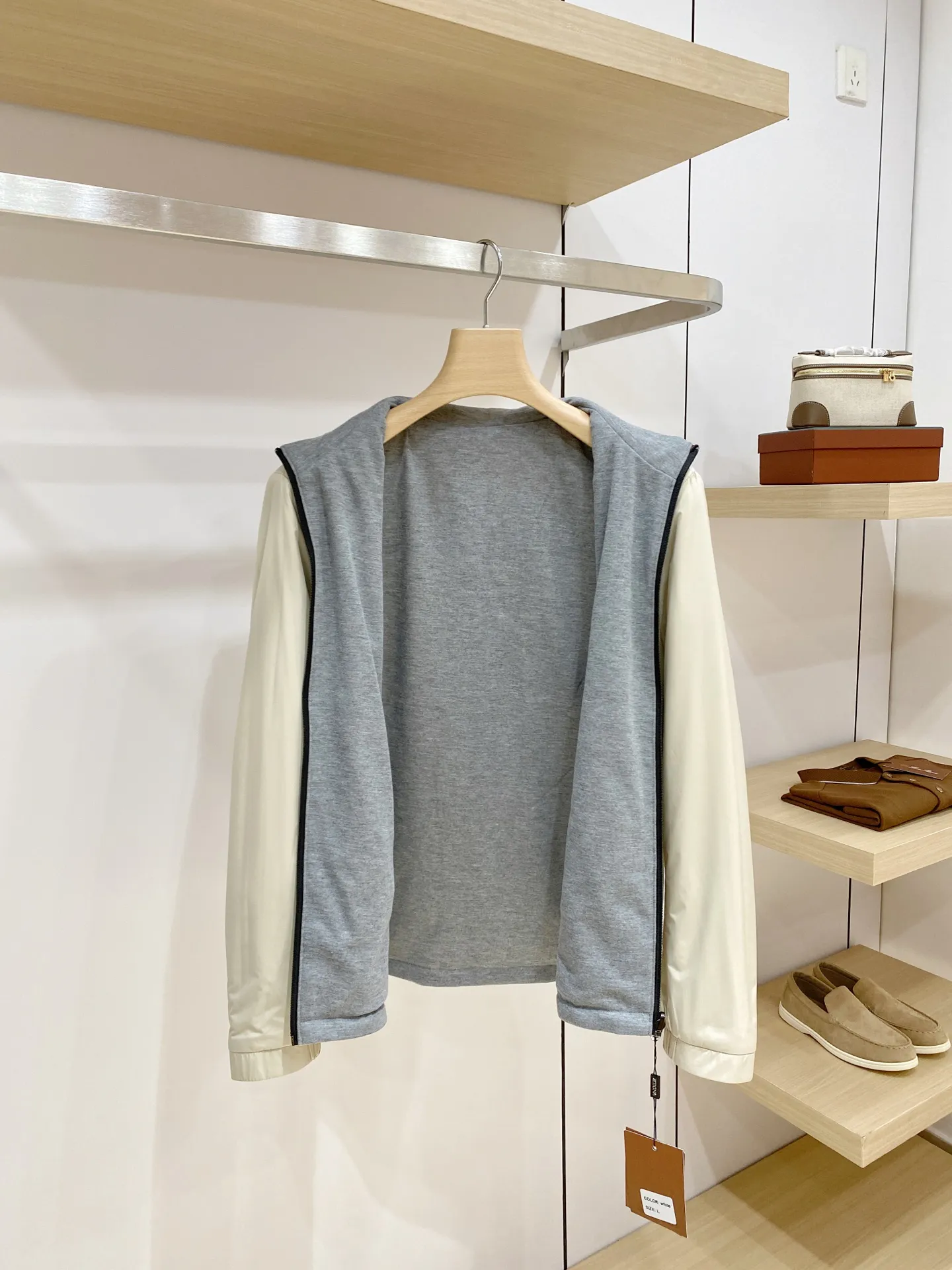 Zegna ：Classic ， ， H ， ， 。 ， ， 。 ： ， ， ， ； ， ， 。 ： ， ， ； ， 。 ， ， Premium ， 。 ： /Black/ /Cream White ， ， ， 。 Sizes：M-4XL